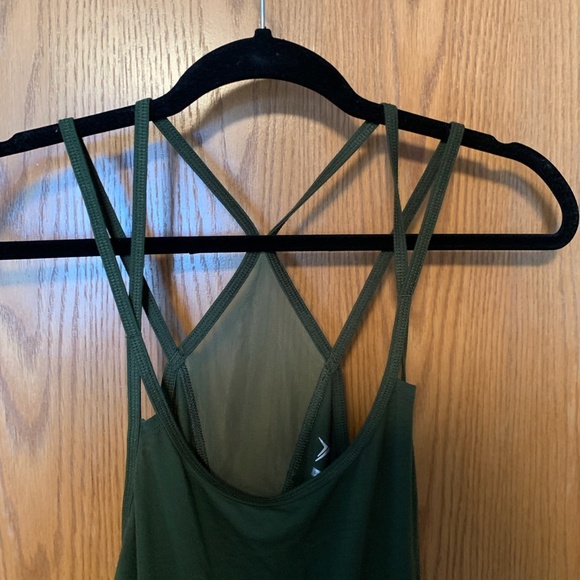 Old Navy Green Crossed Back Workout Tank - Picture 4 of 6